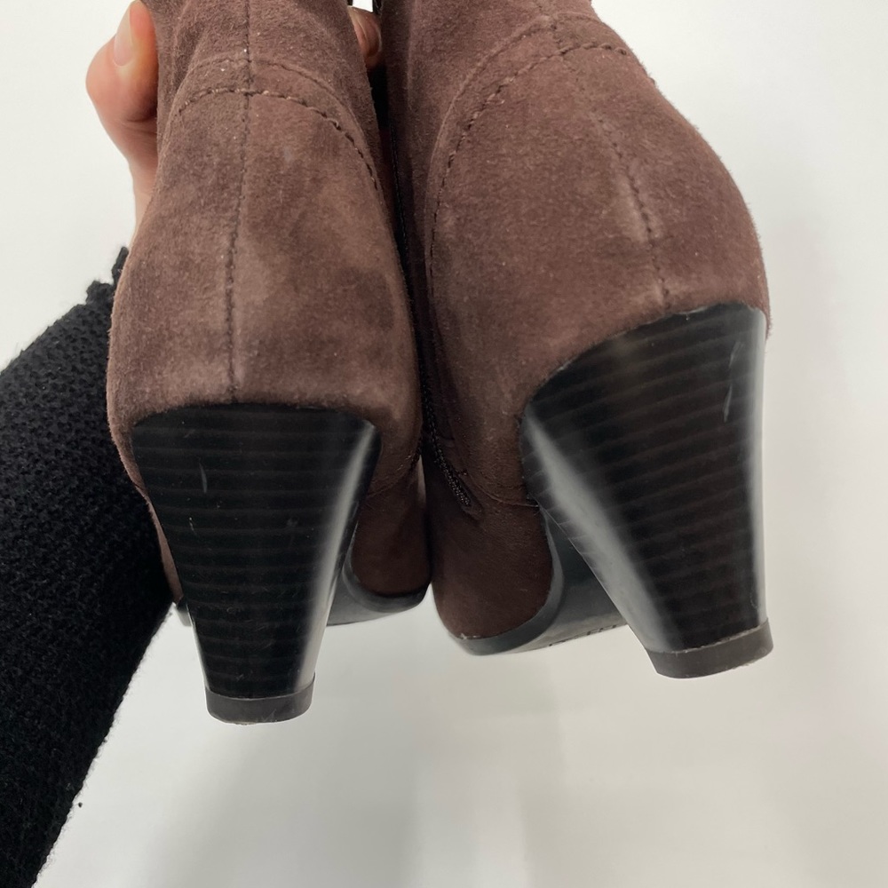 Blondo Slouch Brown Suede Heeled Boots 8 - Picture 11 of 12
